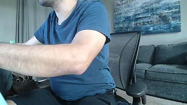 Snapshot of LeeCox chatting on 03-18-25, 08:26 LeeCox online show from 03-18-25, 08:26