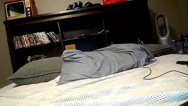 Snapshot of LeeCox chatting on 09-29-25, 09:58 LeeCox online show from 09-29-25, 09:58