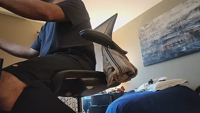 LeeCox online show from 04-01-26, 01:06