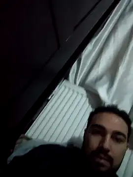 Snapshot of Aliii1657 chatting on 01-07-26, 05:15 Aliii1657 online show from 01-07-26, 05:15