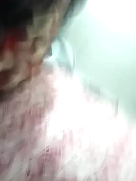 Snapshot of Aliii1657 chatting on 03-20-26, 12:48 Aliii1657 online show from 03-20-26, 12:48