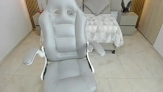 Keisha jalal online show from 10-14-25, 08:09