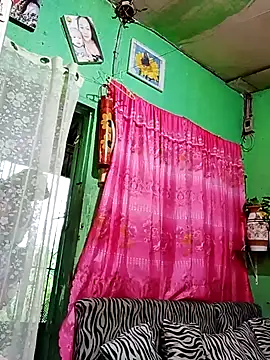 Snapshot of AmarahKate chatting on 10-14-25, 11:27 AmarahKate online show from 10-14-25, 11:27