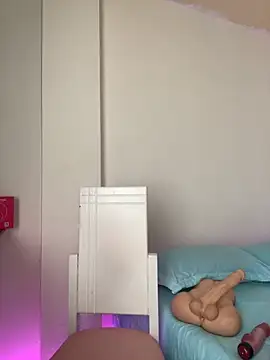 Snapshot of Zara_Bel chatting on 11-24-25, 06:18 Zara Bel online show from 11-24-25, 06:18