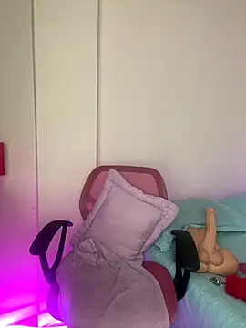 Snapshot of Zara_Bel chatting on 12-05-25, 06:37 Zara Bel online show from 12-05-25, 06:37