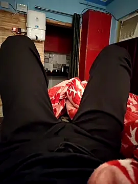 Snapshot of Drakyguy chatting on 11-15-25, 11:43 Drakyguy online show from 11-15-25, 11:43