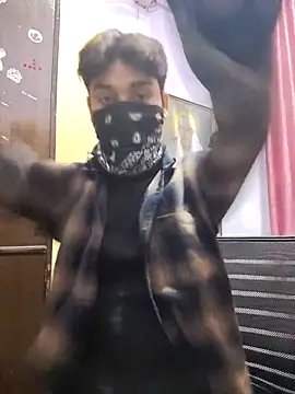 Snapshot of Drakyguy chatting on 11-24-25, 12:16 Drakyguy online show from 11-24-25, 12:16