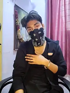 Snapshot of Drakyguy chatting on 12-17-25, 10:43 Drakyguy online show from 12-17-25, 10:43