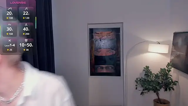 Snapshot of OdelynaAsp chatting on 10-19-25, 11:44 OdelynaAsp online show from 10-19-25, 11:44