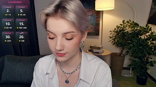 Snapshot of OdelynaAsp chatting on 11-13-25, 02:27 OdelynaAsp online show from 11-13-25, 02:27