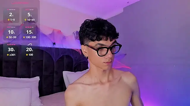 Snapshot of Phillicious__ chatting on 10-23-25, 10:41 Phillicious online show from 10-23-25, 10:41