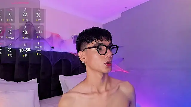 Snapshot of Phillicious__ chatting on 10-24-25, 09:55 Phillicious online show from 10-24-25, 09:55