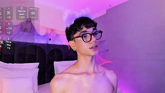 Snapshot of Phillicious__ chatting on 10-31-25, 10:00 Phillicious online show from 10-31-25, 10:00