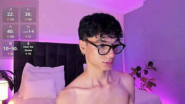 Snapshot of Phillicious__ chatting on 11-03-25, 09:16 Phillicious online show from 11-03-25, 09:16