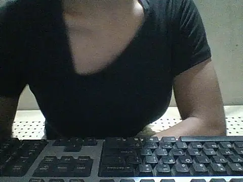 Snapshot of Skinny_PinayGirljust18 chatting on 02-27-26, 01:00 Skinny PinayGirljust18 online show from 02-27-26, 01:00