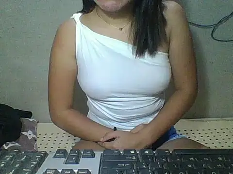 Skinny PinayGirljust18 online show from 05-18-26, 08:03