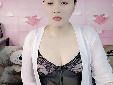 Snapshot of Miu_9117 chatting on 09-10-25, 12:21 Miu 9117 online show from 09-10-25, 12:21