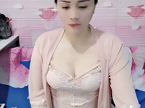 Snapshot of Miu_9117 chatting on 09-17-25, 06:20 Miu 9117 online show from 09-17-25, 06:20