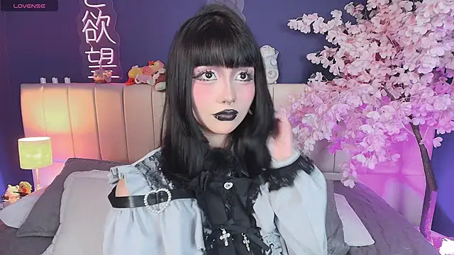 Shizuko  online show from 06-10-26, 09:03