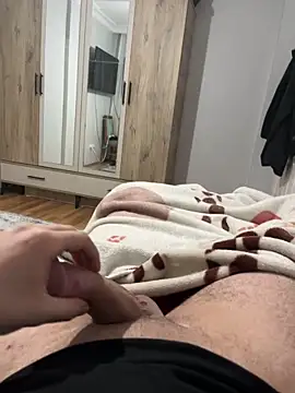 Erenn9972 online show from 12-03-25, 08:07