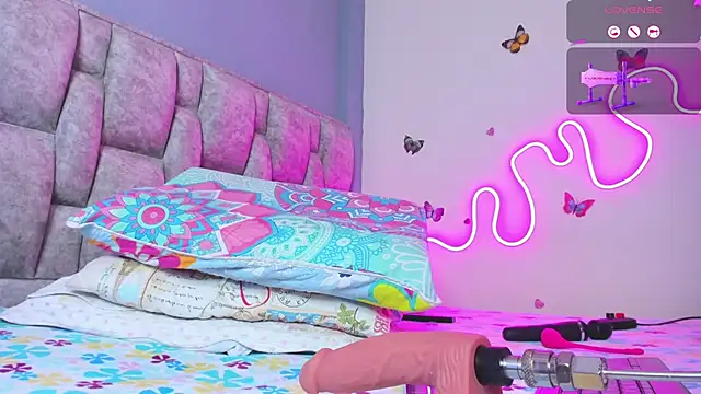 Alhara Luna online show from 12-15-25, 03:00