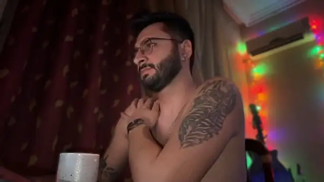 Snapshot of The_Oggy chatting on 01-18-26, 09:18 The Oggy online show from 01-18-26, 09:18