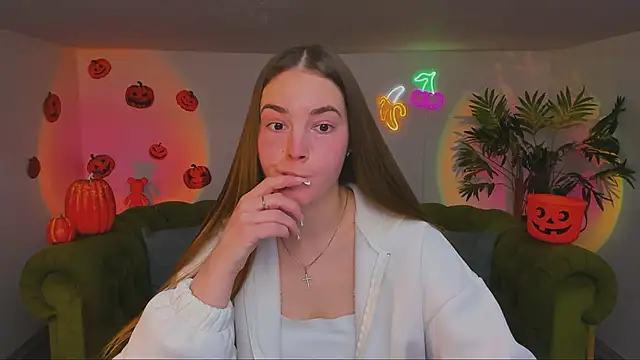 Snapshot of rad_rebel_ chatting on 10-29-25, 01:13 rad rebel online show from 10-29-25, 01:13