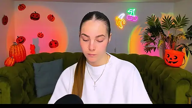 Snapshot of rad_rebel_ chatting on 11-08-25, 06:02 rad rebel online show from 11-08-25, 06:02