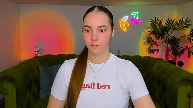 Snapshot of rad_rebel_ chatting on 11-14-25, 01:21 rad rebel online show from 11-14-25, 01:21