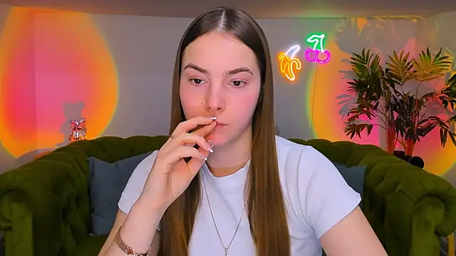 Snapshot of rad_rebel_ chatting on 12-14-25, 09:14 rad rebel online show from 12-14-25, 09:14