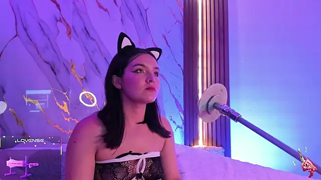 alicecute77 online show from 10-20-25, 02:23