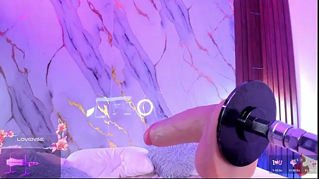 alicecute77 online show from 04-11-26, 07:45