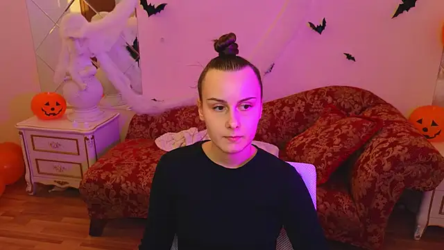 Kelly Cartier online show from 10-20-25, 12:27