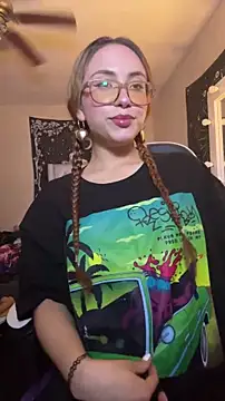 ZeziGamingg online show from 06-19-26, 04:17