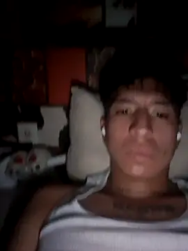 Snapshot of Fvrxxo19cm chatting on 10-15-25, 09:53 Fvrxxo19cm online show from 10-15-25, 09:53