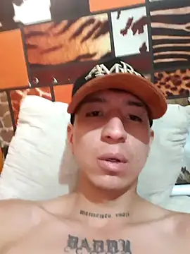 Snapshot of Fvrxxo19cm chatting on 10-17-25, 03:14 Fvrxxo19cm online show from 10-17-25, 03:14