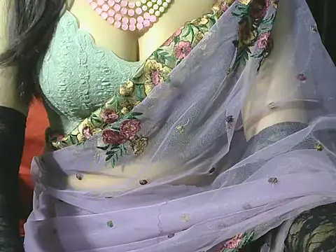 Snapshot of sheetal-sheetal95 chatting on 06-19-26, 06:45 sheetal-sheetal95 online show from 06-19-26, 06:45