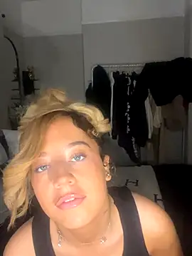 Aurorajadex online show from 10-21-25, 03:35