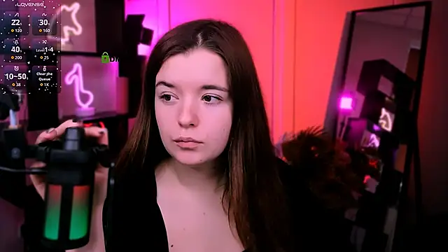 nika-still online show from 11-29-25, 10:29