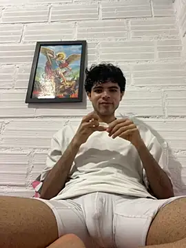 Axel-Mejia online show from 10-22-25, 02:23