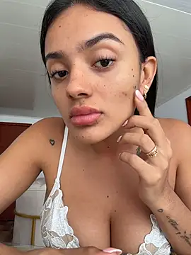 AnaaFaith  online show from 04-03-26, 05:11