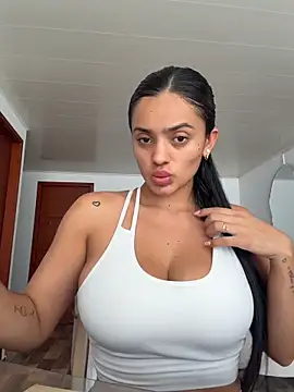 AnaaFaith  online show from 04-12-26, 06:13