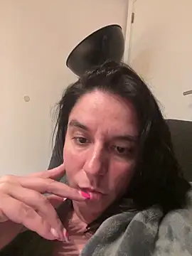 hottyFcup online show from 04-17-26, 07:39