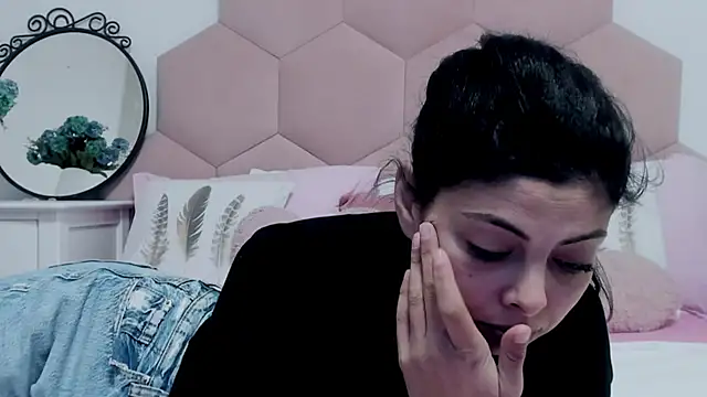 LadyLiia online show from 01-30-25, 05:19