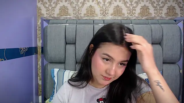 ValentinaMillers  online show from 10-01-25, 09:48