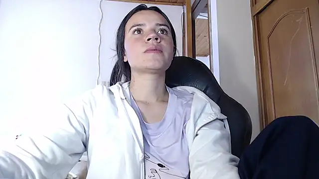 Skylar Serenity online show from 09-14-25, 05:12