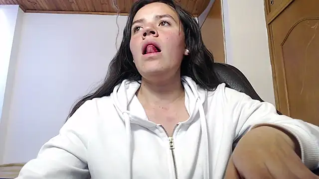 Skylar Serenity online show from 09-16-25, 08:54