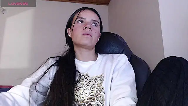 Skylar Serenity online show from 11-27-25, 06:54