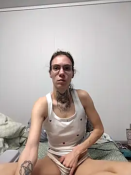 Snapshot of HoneySquirrel chatting on 03-13-26, 06:47 HoneySquirrel online show from 03-13-26, 06:47