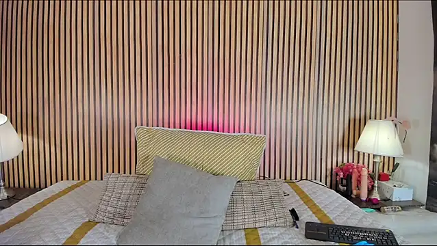 keeyla stone online show from 10-22-25, 08:52